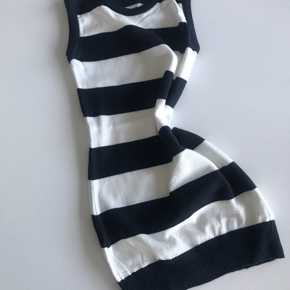 NWT - Dress White Black Stripe - size 6/7